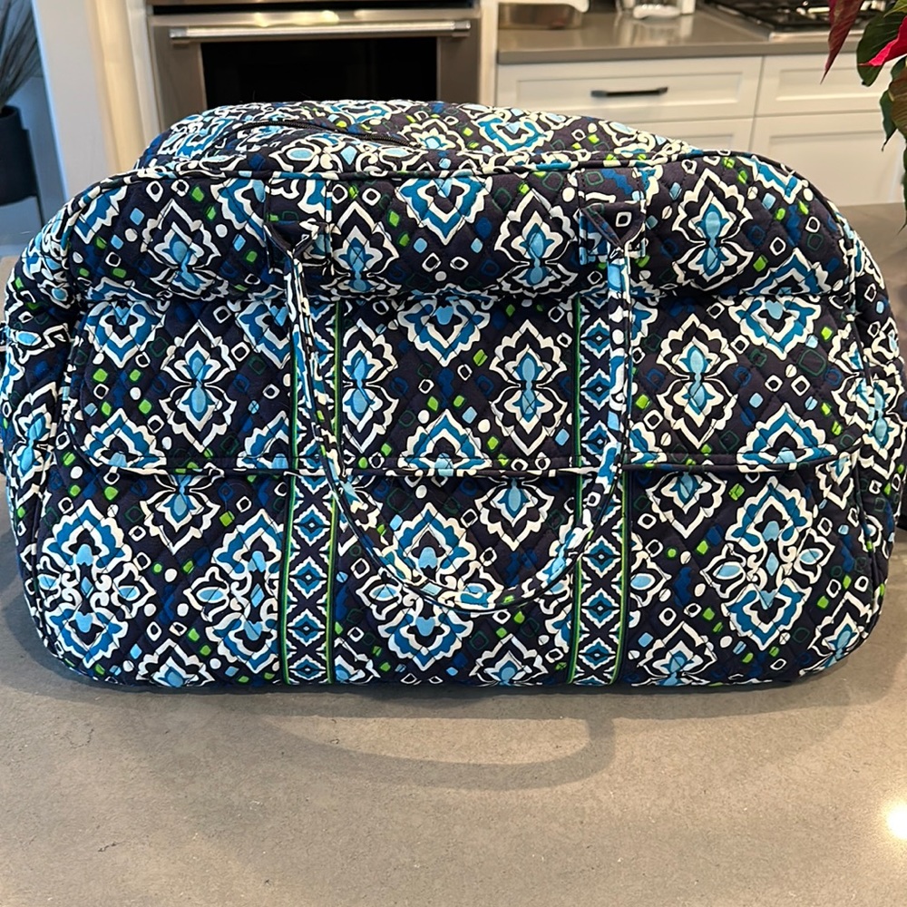 🧡 LARGE VERA BRADLEY TRAVEL BAG